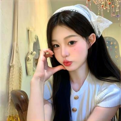 蓝色嘴巴的脸